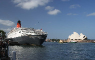 Collection of pictures of Cunard QE2 in Sydney Harbour